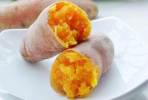 微波爐烤紅薯的做法：如何在家裡用微波爐烤出美味地瓜