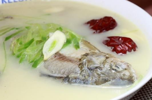 什魚最適合煲湯?推薦鮮美營養的魚類與做法