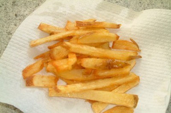 研究:愛吃薯條等加工食品易損大腦,維生素或助保護腦容量