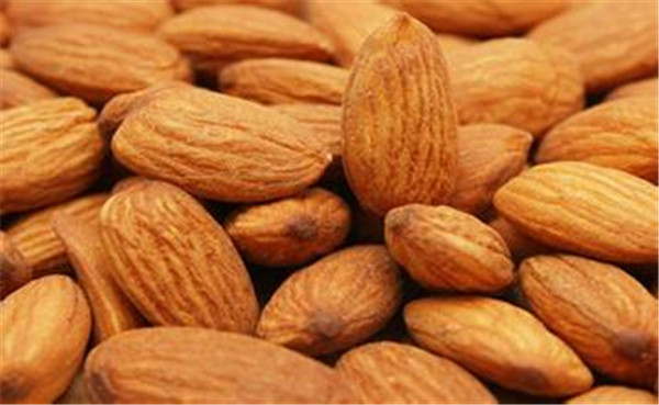 甜杏仁與苦杏仁功效差異與正確食用指南