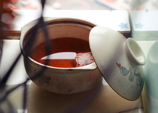 五味子茶的健康益处与器官保护作用