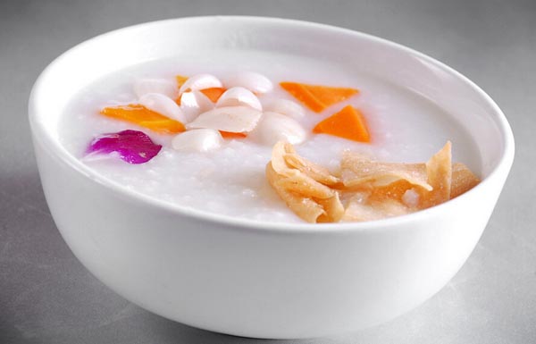 春季食療治失眠：百合煮水安神與其他實用食療