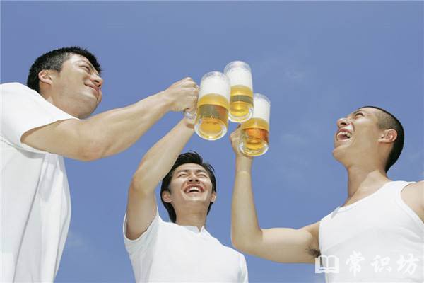 健康飲酒的四大最佳原則：時間、種類、量與佐菜