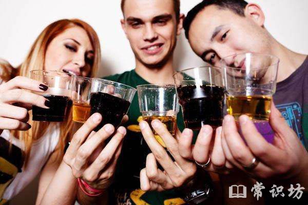 健康飲酒的四大最佳原則：時間、種類、量與佐菜