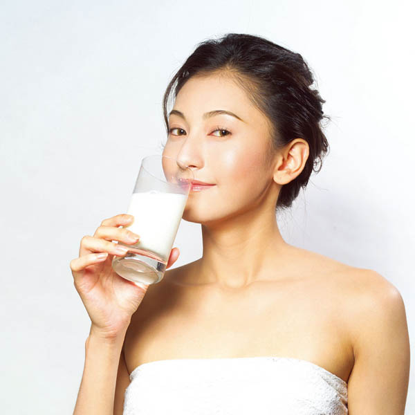 飲食禁忌:五種喝奶方式禍害無窮