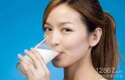 什麼時候喝牛奶最好?三大最佳時機與注意事項