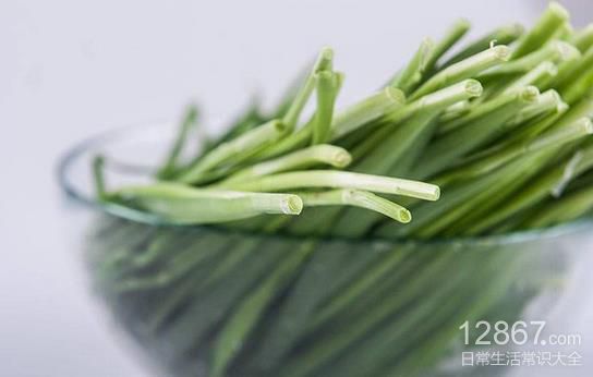 吃韭菜的禁忌:为何会腹泻与正确食用方式