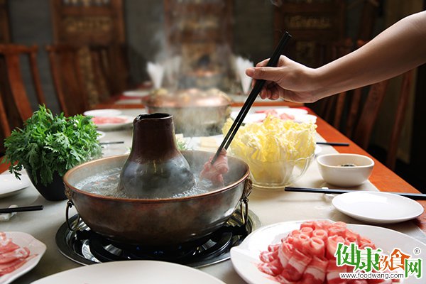 吃火鍋太急太燙可能誘發癌變 食用時應注意這些事項