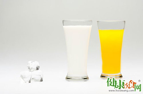 「秋老虎」來襲怎麼補水？牛奶、橙汁比純水更有效