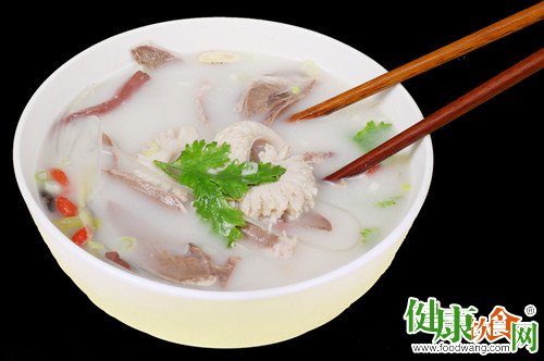 伏天喝羊肉湯需辨體質 | 避免上火正確飲食建議