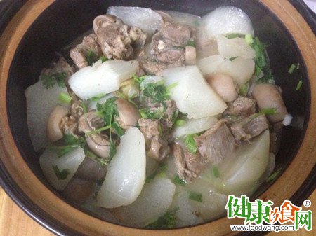 春天吃什麼好?四款養生炖菜應對乍暖還寒初春