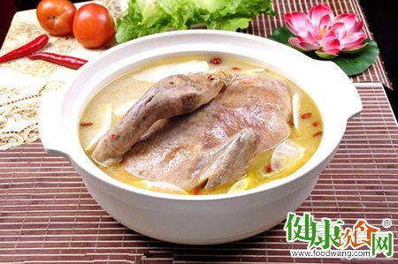 秋季潤燥佳選:菊花老鴨湯