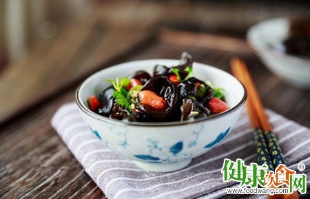 炎熱夏日清爽凉拌酸辣木耳
