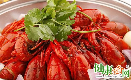 初夏時令｜香辣小龍蝦的家常做法