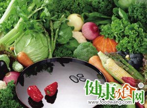 夏季饮食养生：多吃时令蔬菜与关键保健要点