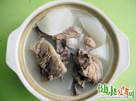 冬吃萝卜夏吃姜:营养師解析萝卜养生吃法與注意事項
