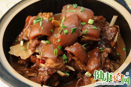 手脚冰凉怎么调理?营养师教你吃对羊肉暖体