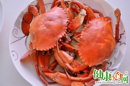 秋风起蟹脚痒:肥蟹虽美味但需适量食用,心血管疾病患者尤慎
