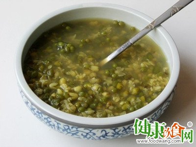 炎熱夏季如何喝綠豆湯:解渴消暑的正確方法