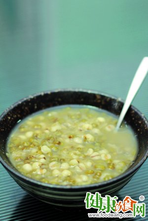 夏日清甜特選：薄荷綠豆薏米糖水