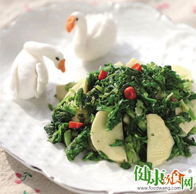 春季美味家常菜：荠菜春笋的做法