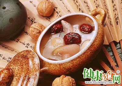 冬天喝什麼湯好？推薦幾款散寒暖身養腎湯品