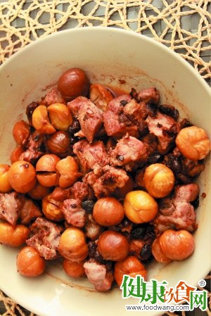 冬季暖身菜：豆豉蒸栗子排骨