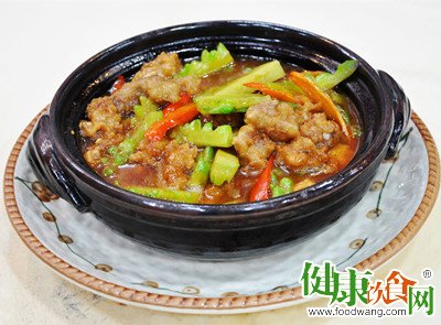 冬天吃什麼好?教你巧做苦瓜排骨湯對抗冬季乾燥