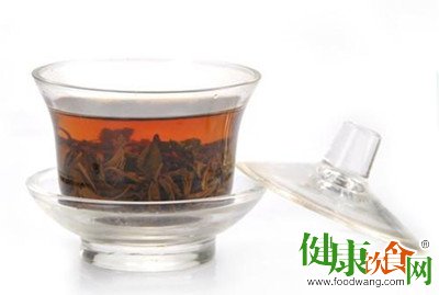 每天喝一杯濃茶，預防秋冬季皮膚瘙癢