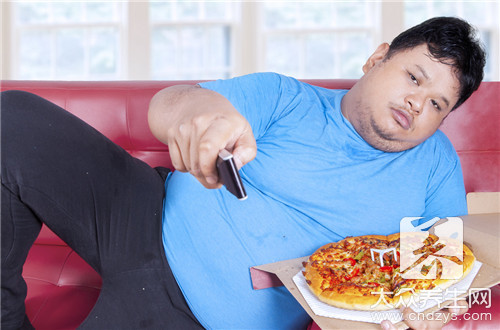 吃什麼會嘔吐？注意這些食物相克組合
