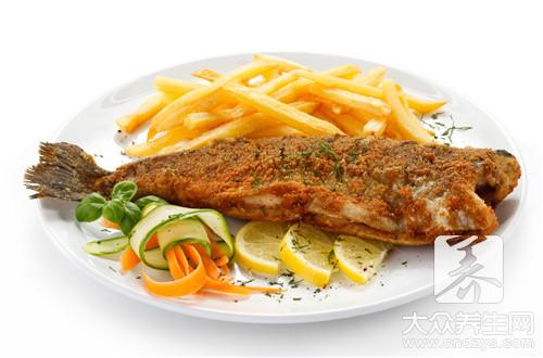鲫鱼不能和什么食物一起吃？搭配禁忌大公开