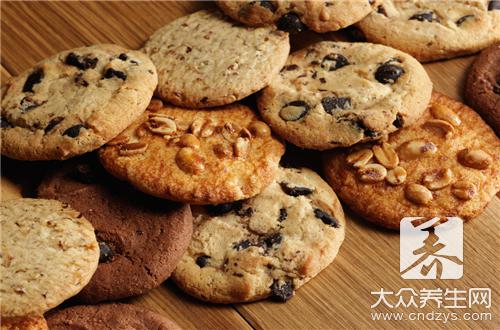 警惕!孩子爱吃的零食可能含过量添加剂