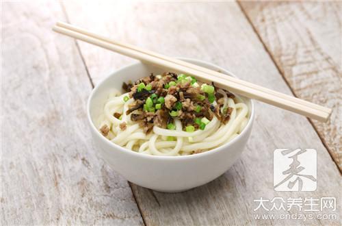 哪些人不宜食用擔擔面?擔擔面的副作用與禁忌解析