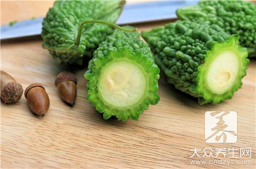 點痣後的飲食注意事項:能否吃苦瓜與其他禁忌