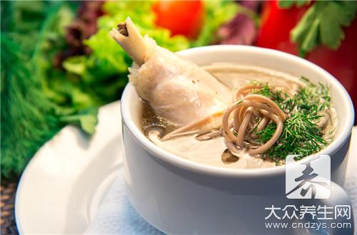 五種人千萬別喝雞湯：飲食禁忌與健康提醒