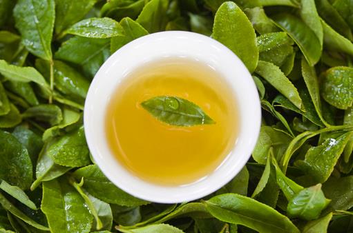 電腦族必備:4款護眼茶飲與4種水果推薦