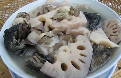 莲藕牡蛎汤:开胃健脾又益血