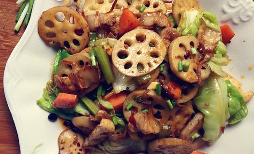 干锅莲藕鸡怎么做