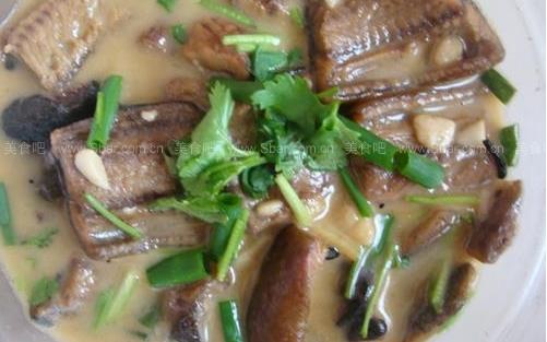 食療調養痔瘡：11款滋養止血家常膳