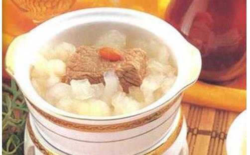 百合搭配牛肉：安神助眠的美味食補