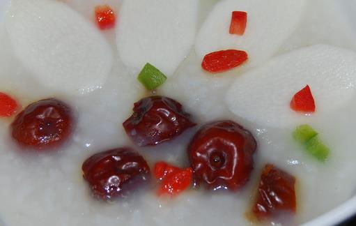 老花眼防治指南：误区解读与食疗秘方