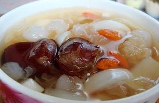 七種秋冬季滋陰潤燥養生湯的做法