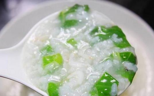 排毒通便食谱：首乌红枣粥