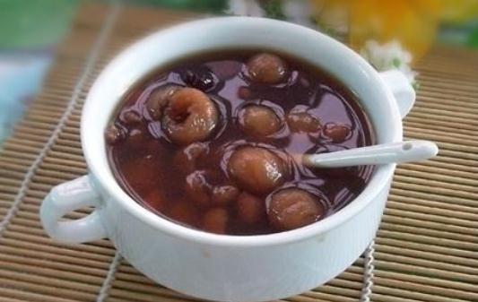 冬季补血食谱:韭菜炒鸡蛋与更多补血美食