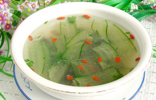 莲藕牡蛎汤:健脾开胃的時尚食補