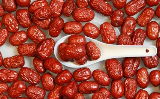 紅棗怎麼吃最好？紅棗熬湯止咳潤肺的食療妙用