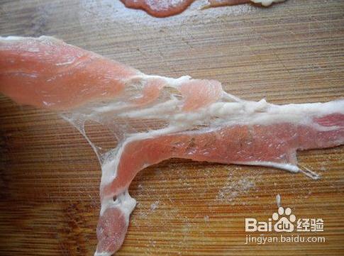 如何分辨真假羊肉卷？真羊肉應有「大理石花紋」
