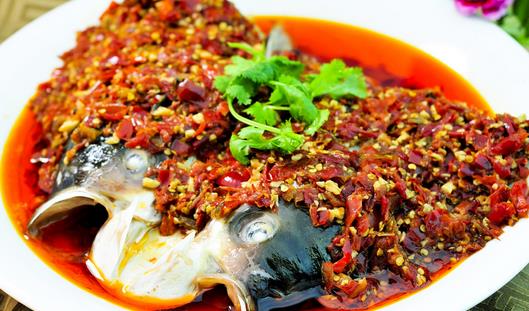 魚頭營養功效與食用注意事項解析