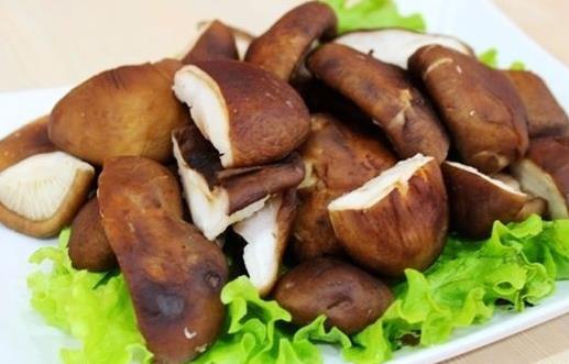 蘑菇养颜功效佳：盘点7种不同蘑菇的美颜与保健作用