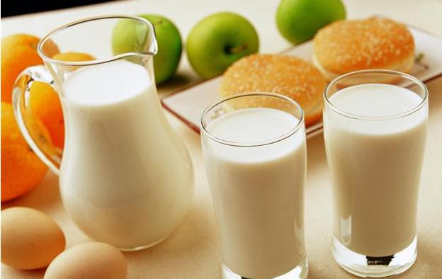牛奶健康饮用的关键知識:好處、份量與正確飲法
